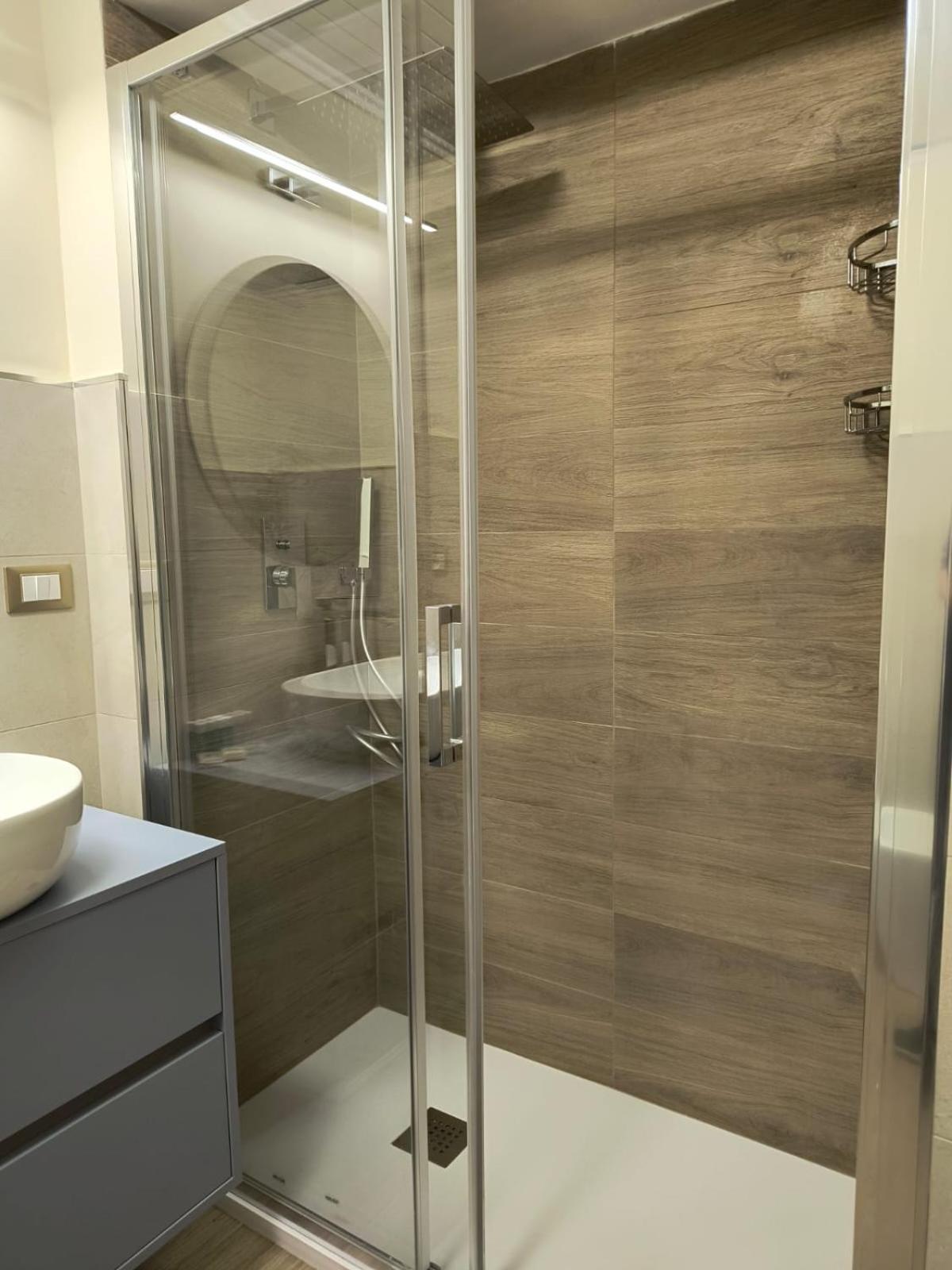 Fontana Di Trevi Elegant And Exclusive Apartment Rom